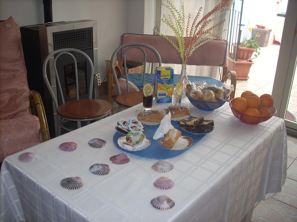 Beb I Delfini Di Casa Paola Acomodação com café da manhã Mascali Exterior foto