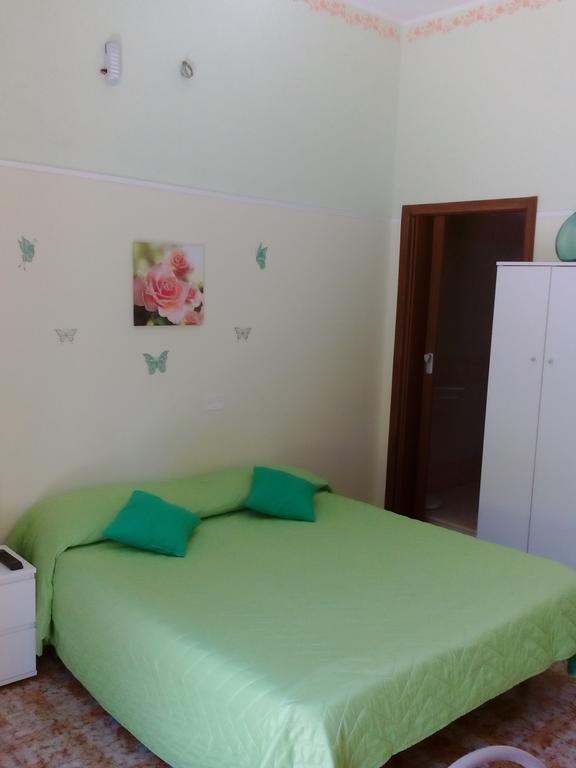 Beb I Delfini Di Casa Paola Acomodação com café da manhã Mascali Exterior foto