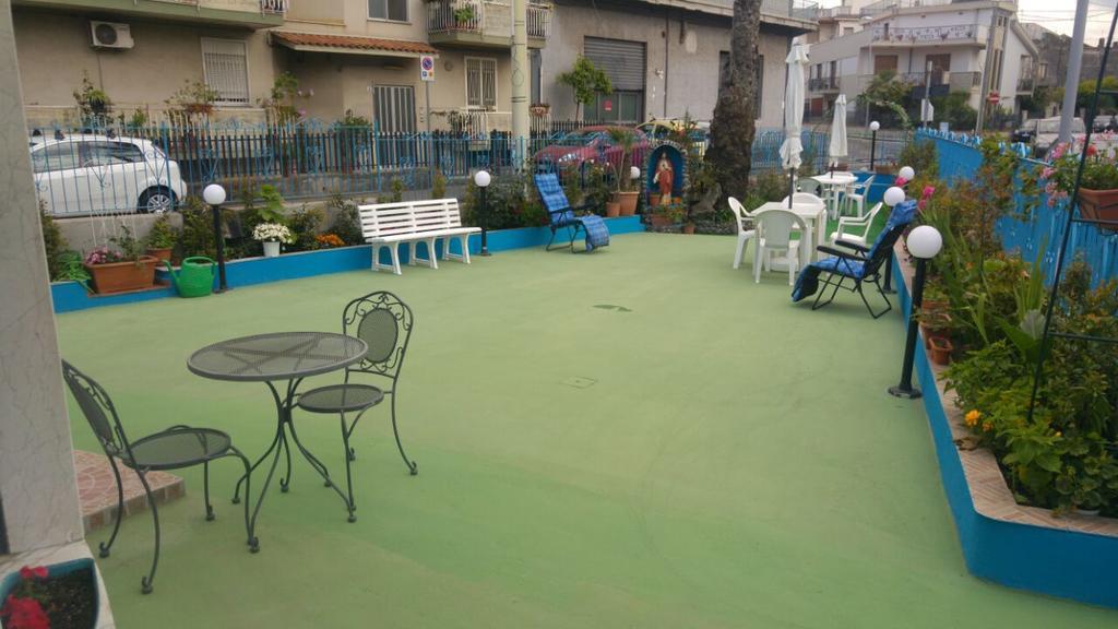 Beb I Delfini Di Casa Paola Acomodação com café da manhã Mascali Exterior foto