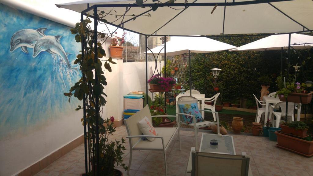 Beb I Delfini Di Casa Paola Acomodação com café da manhã Mascali Exterior foto