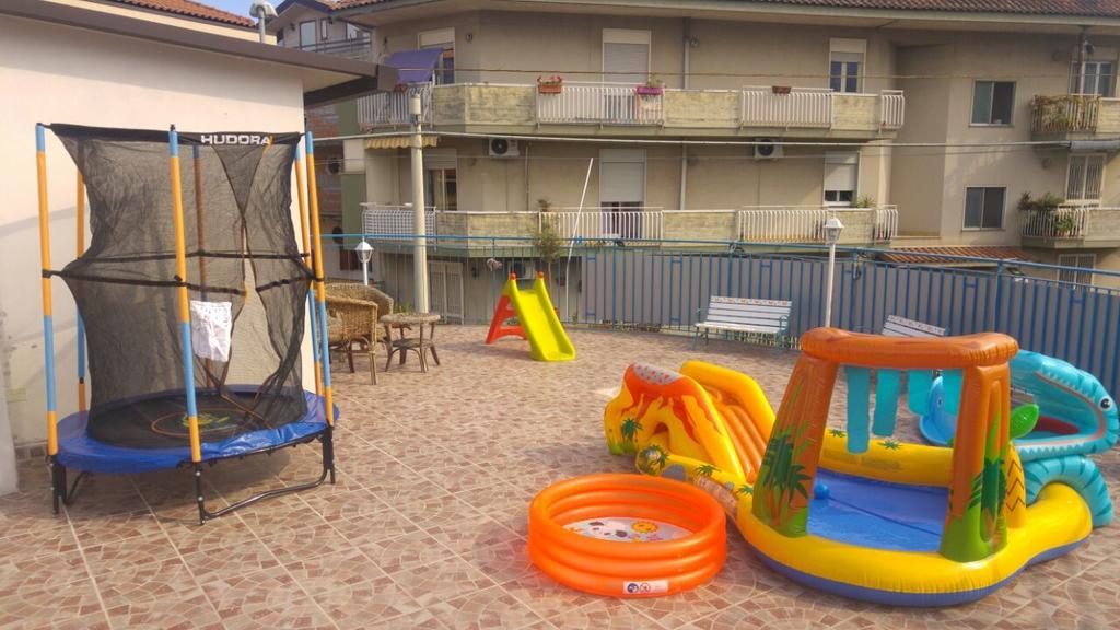 Beb I Delfini Di Casa Paola Acomodação com café da manhã Mascali Exterior foto